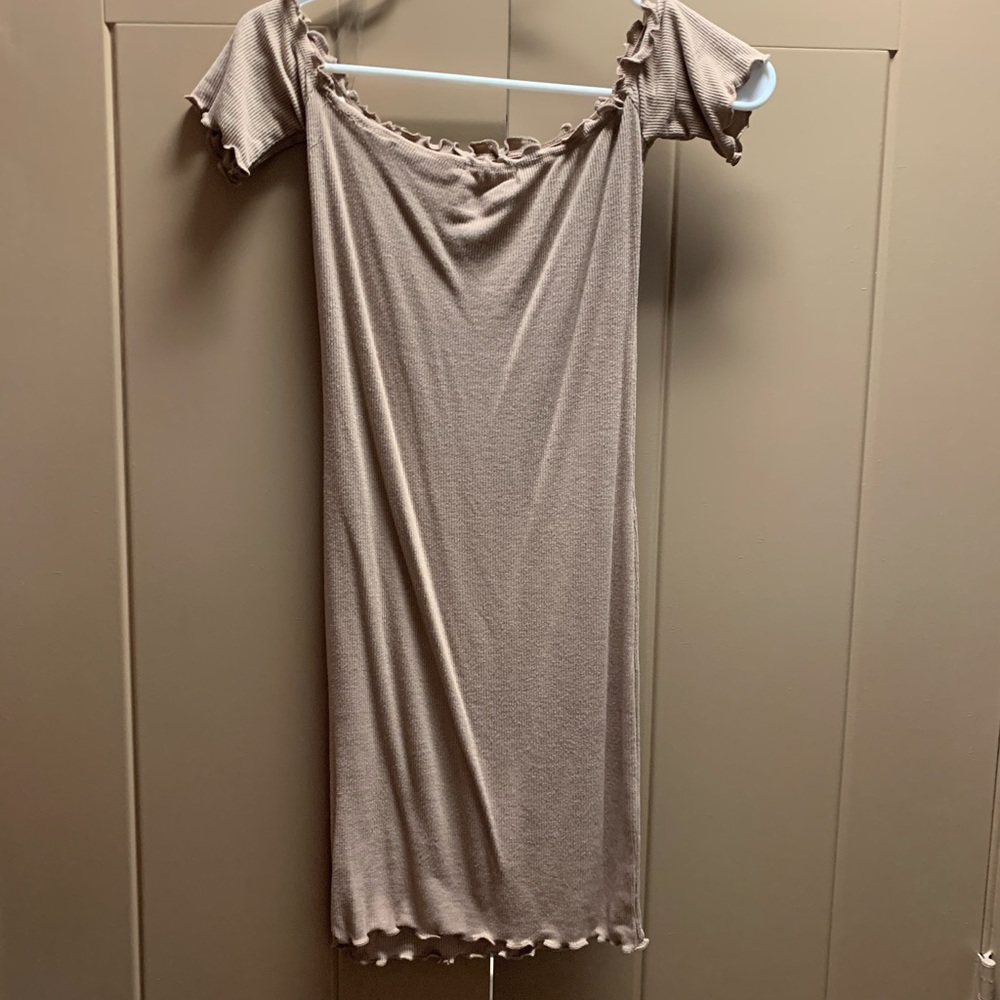 Fitted off the shoulder beige dress